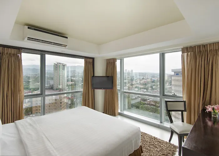 Hotel Quest & Conference Center 3*