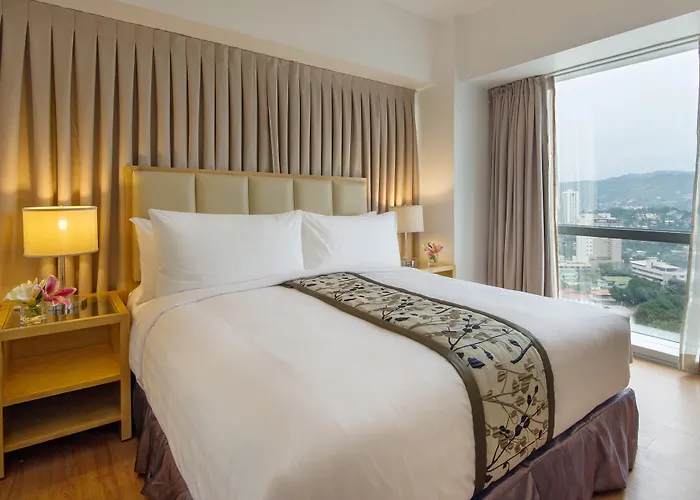 Quest & Conference Center Hotel Cebu