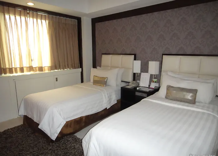Hotel Quest & Conference Center