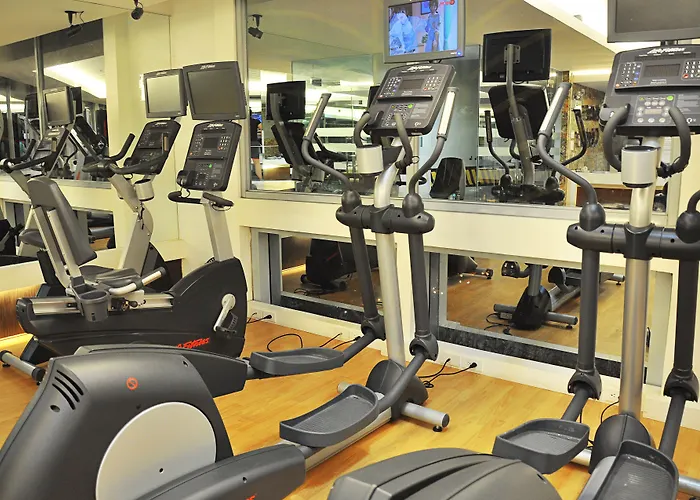 Hotel Quest & Conference Center 3*