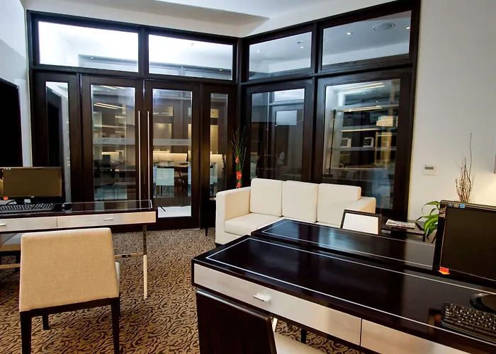 Quest & Conference Center Hotel
